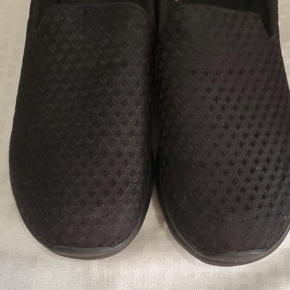 Skechers Sports Quilted Black Slipon Loafers - Picture 8 of 15